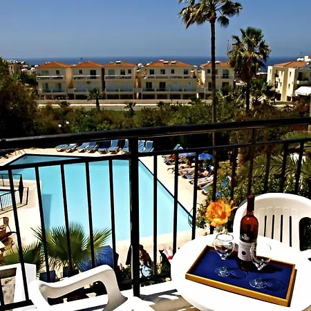 Hilltop Gardens Apart-hotel